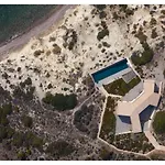 Hourglass Villa's Milos