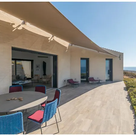 Hourglass Villa's Milos Psathadika
