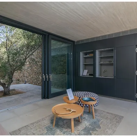 וילה Hourglass Villa's Milos *