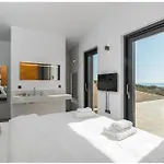 Hourglass Villa's Milos Βίλα