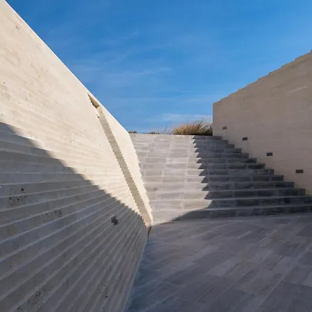 Hourglass Villa's Milos *