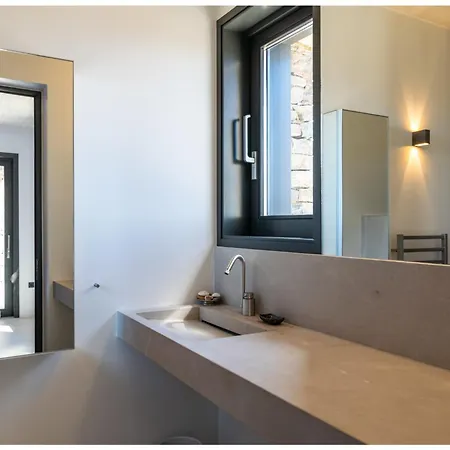 Hourglass Villa's Milos *