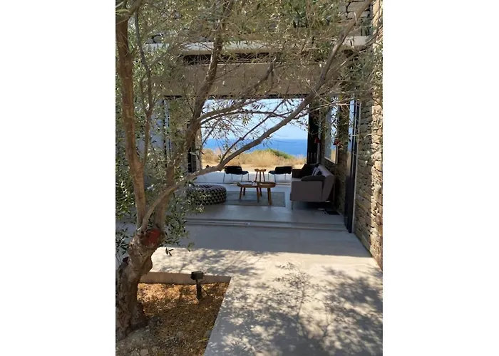 Hourglass Villa's Milos Villa Psathadika