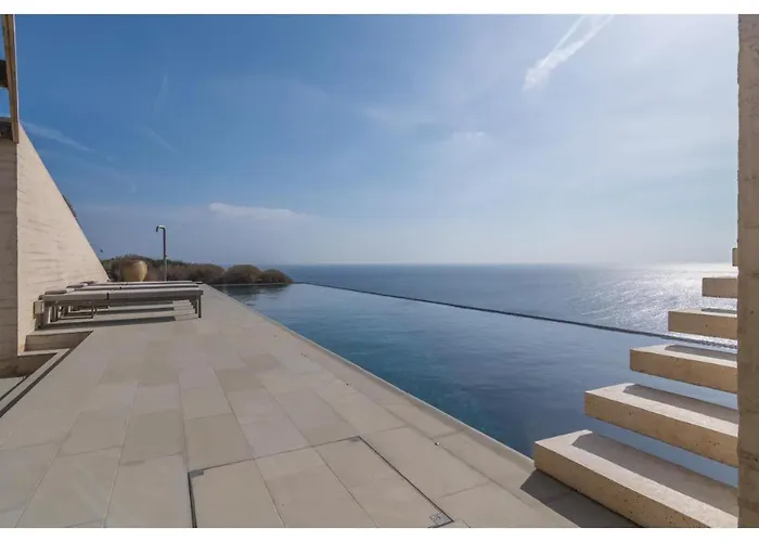 Hourglass Villa's Milos Psathadika