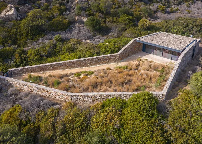 Hourglass Villa's Milos *