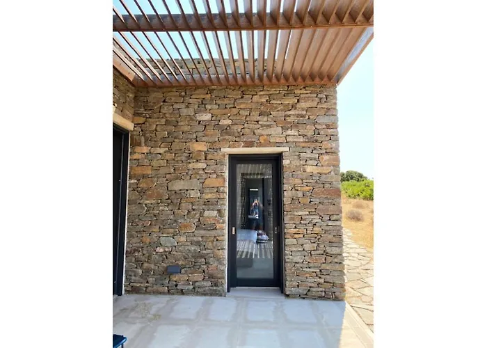 Hourglass Villa's Milos Villa Psathadika