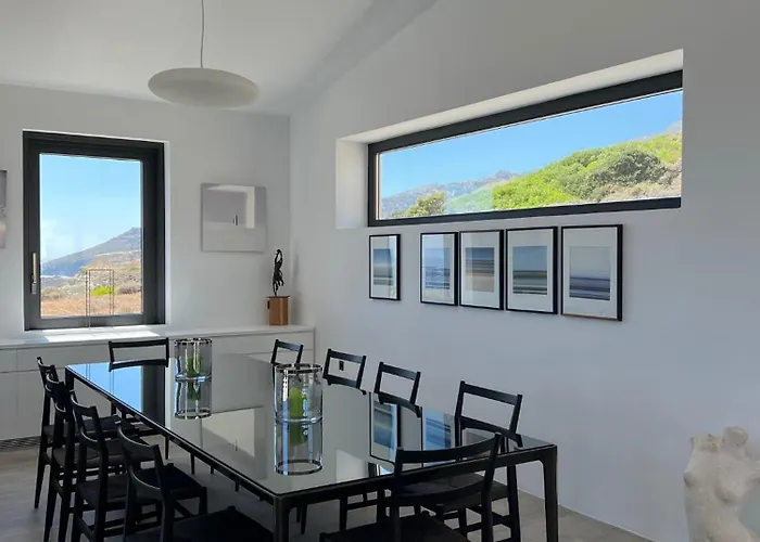 Hourglass Villa's Milos *